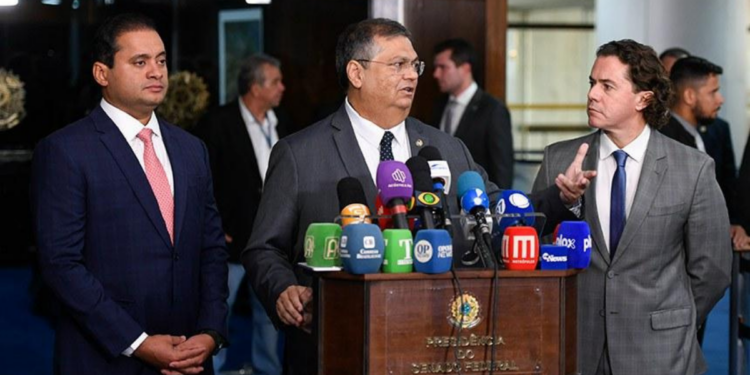 Investigação sobre fraude na saúde leva STF a manter afastamento de vice-prefeito.