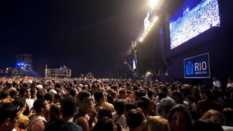 Show de Shakira no Rio combina espetáculo grandioso com desafios de organização e infraestrutura