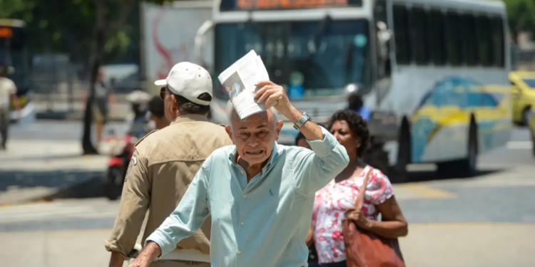 Inca e Ministério da Saúde lançam diretrizes atualizadas para vigilância do câncer ocupacional, ampliando tipos associados ao trabalho e orientando profissionais do SUS.