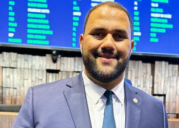 Assembleia Legislativa vive clima de tensão com permanência de assessores ligados ao deputado preso.