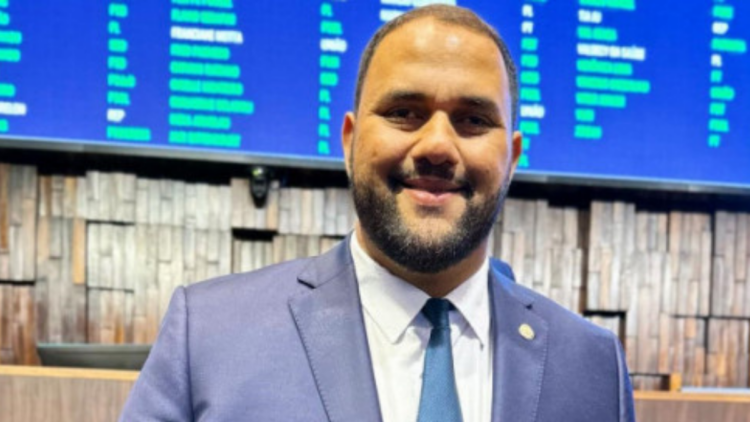 Assembleia Legislativa vive clima de tensão com permanência de assessores ligados ao deputado preso.