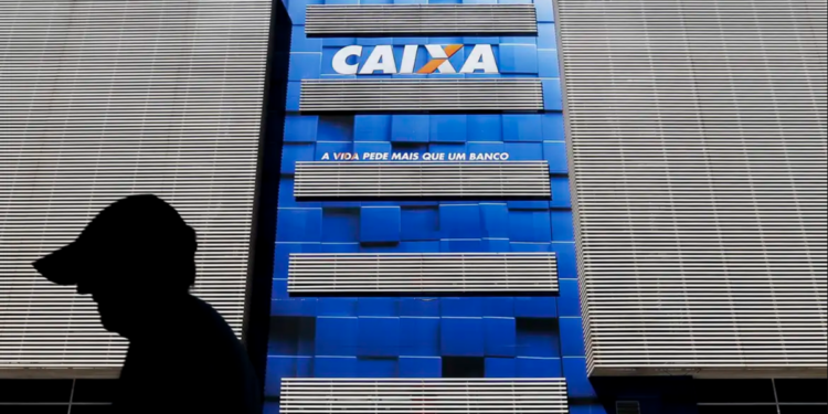 Caixa Econômica Federal lucra R$ 3,5 bilhões no 1º trimestre de 2026, queda de 34,4% em um ano, influenciada por alta nas provisões de crédito e novas regras do Banco Central.