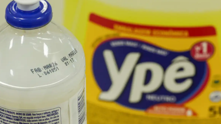 Saiba como pedir reembolso de produtos Ypê suspensos pela Anvisa