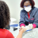 Campanha Maio Vermelho intensifica conscientização sobre hepatites virais em Campos, com foco na vacinação, prevenção e diagnóstico precoce.