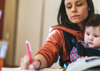 Estado do Rio de Janeiro cria programa de apoio à maternidade para mulheres em instituições de ensino superior públicas e privadas.