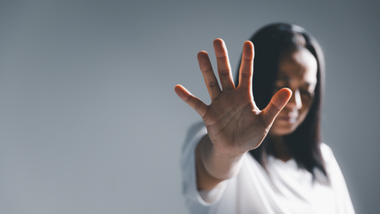 MJSP disponibiliza curso online para capacitar agentes no enfrentamento à violência doméstica e familiar.