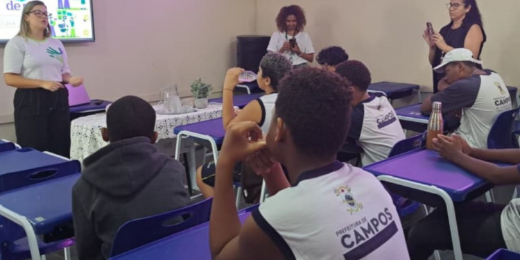 Semana de Educação Financeira em Campos promove atividades em escolas municipais com apoio do Sicoob e do programa Na Ponta do Lápis.