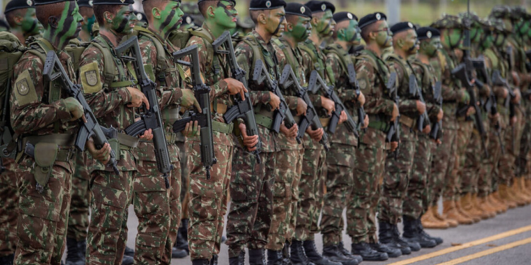 Tropas do Exército Brasileiro passam por avaliação da ONU no Rio Grande do Sul e Paraná para possível atuação em missões internacionais de paz.