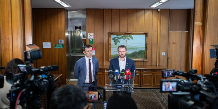 Novo Desenrola Brasil já renegociou aproximadamente R$ 10 bilhões em dívidas e ultrapassou 1 milhão de operações, segundo o Ministério da Fazenda.