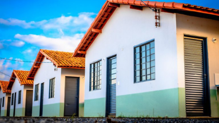 Crédito imobiliário ultrapassa 10% do PIB brasileiro, impulsionado pelo Minha Casa, Minha Vida e pelos investimentos no setor habitacional.