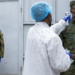 Autoridades de saúde alertam para risco elevado de disseminação do ebola em dez países africanos após novos casos confirmados na RDC e em Uganda.