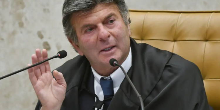 TF forma placar parcial de 2 a 0 para manter as prisões preventivas de Henrique e Felipe Vorcaro em investigação sobre fraudes financeiras ligadas ao Banco Master.