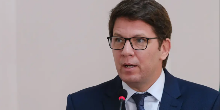 PF deflagra operação contra Mario Frias e produtora de “Dark Horse” em investigação sobre suposto desvio de recursos de emendas parlamentares.