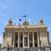 Projeto aprovado na Alerj cria regras para instalação de banheiros neutros em locais públicos e privados.
