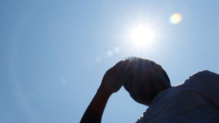Audiência pública na Alerj debate efeitos das ondas de calor e vulnerabilidade social no Rio de Janeiro.