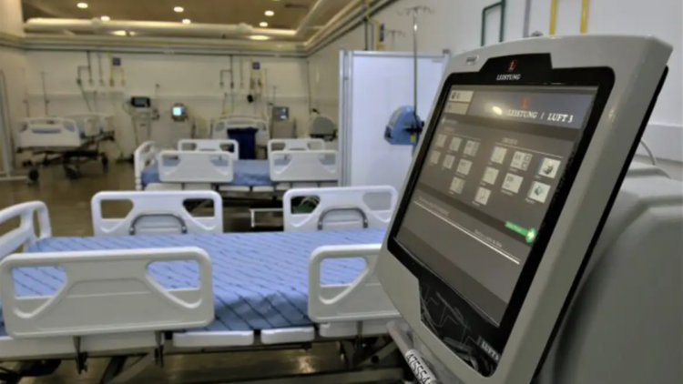 Estudo do CGI.br revela que 18% dos estabelecimentos de saúde no Brasil já utilizam inteligência artificial, principalmente na gestão hospitalar, diagnósticos e segurança digital.