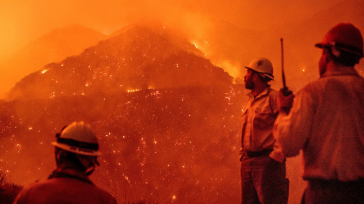 Pesquisadores monitoram a possível formação de um Super El Niño entre 2026 e 2027, que pode afetar o clima global com secas e chuvas extremas.