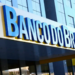 O Banco do Brasil registrou queda de 54% no lucro líquido no primeiro trimestre de 2026, impactado pelo aumento da inadimplência no agronegócio. Banco também revisou para baixo a projeção de lucro anual.