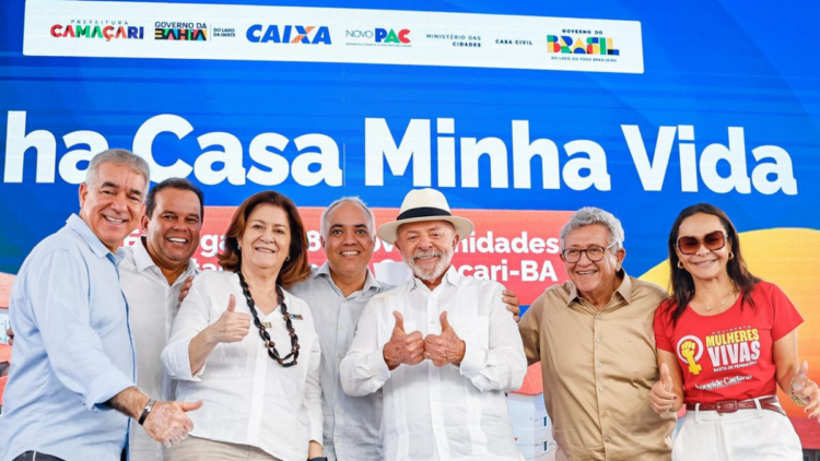 Lula defendeu restrições ao uso de inteligência artificial em campanhas políticas durante discurso na Bahia. 