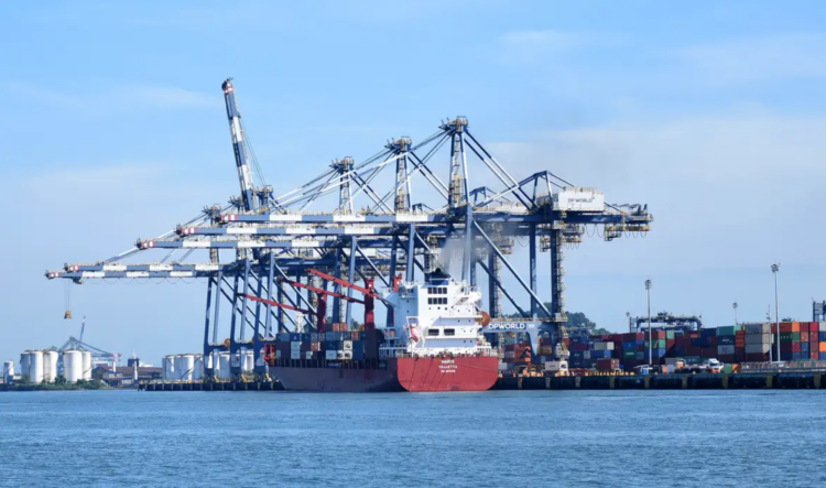 Empresas impactadas por tarifas dos EUA e conflitos no Oriente Médio terão acesso facilitado ao Plano Brasil Soberano após mudança nas regras.
