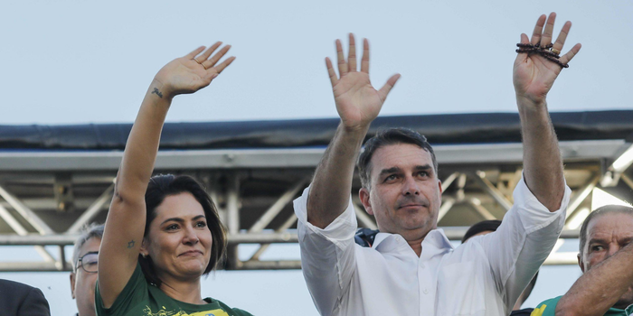 Flávio Bolsonaro durante a Romaria do Divino Pai Eterno, em Trindade, Goiás.