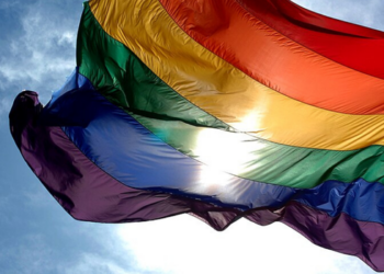 Orgulho LGBTQIA+: conquistas, desafios e resistência
