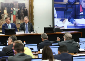 Proposta para reduzir idade de responsabilização criminal avança na Câmara dos Deputados