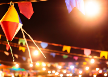 Festas juninas, festivais culturais, eventos gastronômicos e encontros de negócios movimentam o turismo brasileiro em junho e fortalecem a economia em diversas regiões do país.