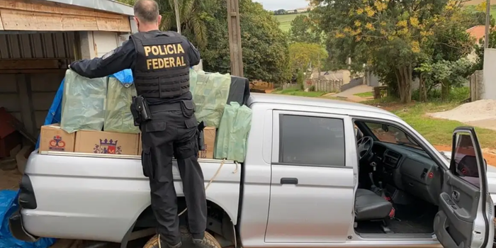 Operação Não Fume da Polícia Federal cumpre 51 mandados em sete estados para combater a entrada, distribuição e comercialização ilegal de cigarros eletrônicos e convencionais no Brasil.