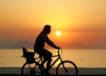 Projetos discutidos no Rio de Janeiro visam integrar bicicletas ao transporte público e tornar os deslocamentos mais eficientes e sustentáveis.