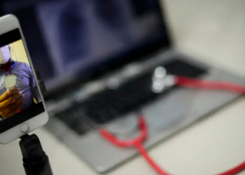 Telemedicina avança no Brasil, supera milhões de atendimentos remotos e se consolida como ferramenta para ampliar o acesso à saúde com praticidade e segurança.