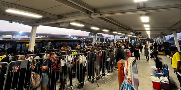 Greve dos rodoviários entra no segundo dia e afeta circulação de ônibus no Rio.