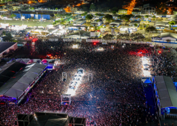Expo Macaé 2026 terá shows gratuitos de Zezé Di Camargo, Sorriso Maroto, Thiaguinho e outros artistas entre os dias 24 e 29 de julho.