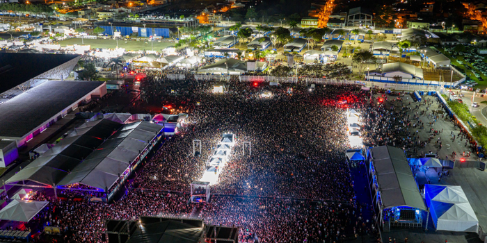 Expo Macaé 2026 terá shows gratuitos de Zezé Di Camargo, Sorriso Maroto, Thiaguinho e outros artistas entre os dias 24 e 29 de julho.