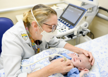 Conheça sinais de alerta da cardiopatia congênita em bebês e crianças e entenda a importância do diagnóstico precoce.