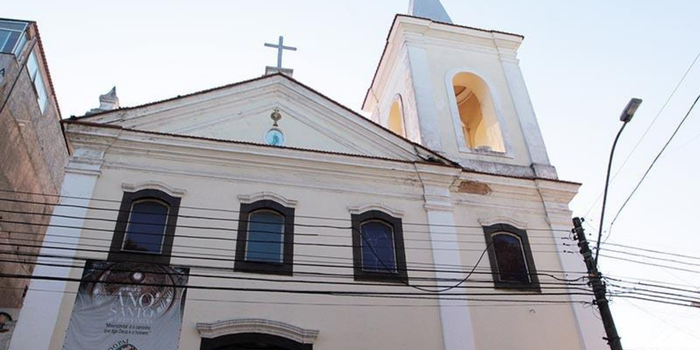 Festa de São João Batista, padroeiro de Macaé, reúne programação religiosa e cultural na Praça Veríssimo de Mello.