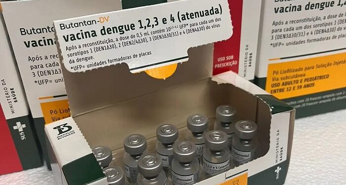 Suspensa vacinação contra dengue do Butantan após casos graves e duas mortes sob investigação