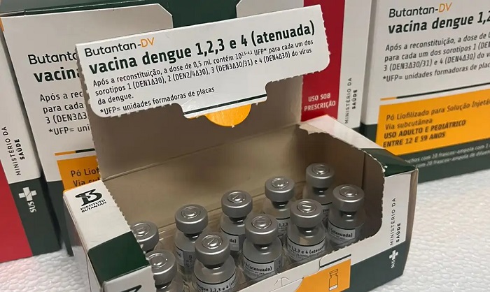 Suspensa vacinação contra dengue do Butantan após casos graves e duas mortes sob investigação