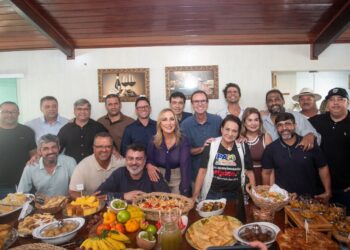 Eduardo Paes reforça articulação no Norte Fluminense e recebe apoio político da prefeita Yara Cinthia em São Francisco
