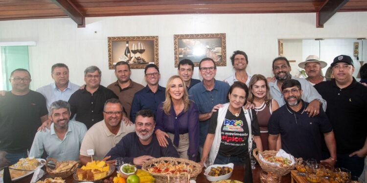 Eduardo Paes reforça articulação no Norte Fluminense e recebe apoio político da prefeita Yara Cinthia em São Francisco