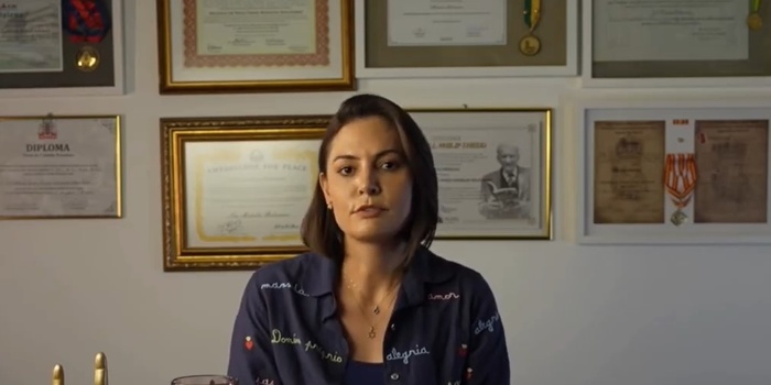 Flávio Bolsonaro pede desculpas após críticas de Michelle Bolsonaro e crise no PL amplia incertezas sobre a direita em 2026.
