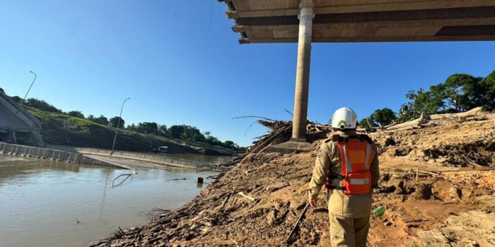 Ponte de mais de R$ 36 milhões desaba parcialmente em Sena Madureira, no Acre, deixa quatro feridos e será investigada pelo governo estadual.