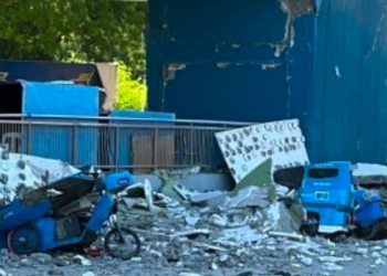Terremoto nas Filipinas interrompe cerimônia escolar, causa pânico entre alunos e deixa mortos e feridos no sul do país.