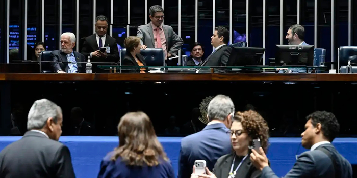 Discussão sobre o fim da escala 6x1 avança no Congresso e gera expectativa entre trabalhadores que buscam mais qualidade de vida, descanso e equilíbrio entre trabalho e vida pessoal.