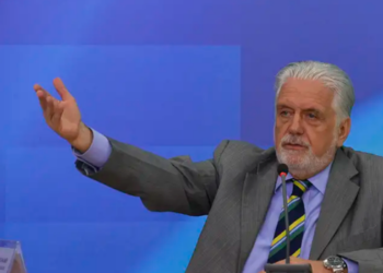 STF nega pedido da Polícia Federal para busca no gabinete do senador Jaques Wagner no Caso Master. Decisão foi do ministro André Mendonça por falta de indícios.
