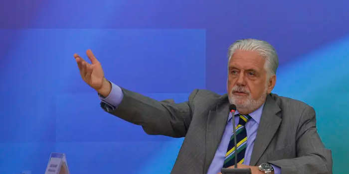 STF nega pedido da Polícia Federal para busca no gabinete do senador Jaques Wagner no Caso Master. Decisão foi do ministro André Mendonça por falta de indícios.