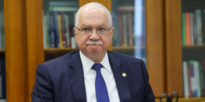 STF pretende concluir julgamento sobre supersalários ainda em junho. Edson Fachin propõe regras de transição e reforço da transparência no Judiciário.