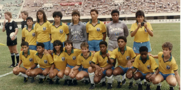 Documentário Brasil 88: Depois do Silêncio resgata a trajetória da seleção feminina no torneio da Fifa de 1988 e reforça o legado das pioneiras do futebol no Brasil.