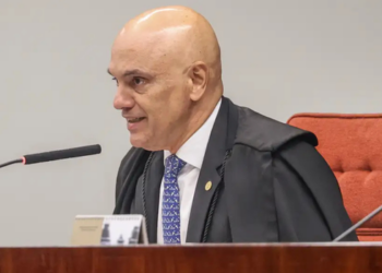 Justiça dos EUA permite participação da AGU em processo contra Alexandre de Moraes movido por Rumble e Trump Media, em caso que envolve soberania e decisões judiciais internacionais.