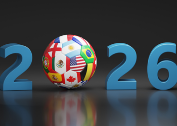 Calor intenso durante a Copa do Mundo de 2026 preocupa atletas e especialistas. Estudos alertam para riscos à saúde e defendem ampliação das pausas para hidratação.